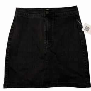 Skirt NEW Skinny Fries Denim Size Small Black Color Mini